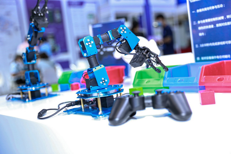 世榮智慧服務 科技驅動未來，技術服務引領新篇章